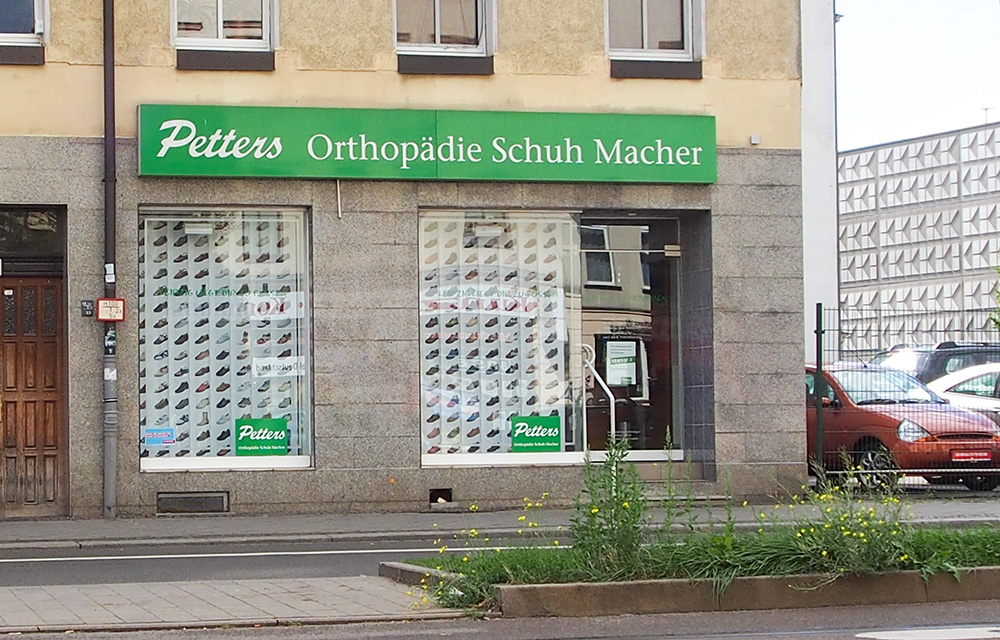 Orthopädische Schuhe und mehr finden Sie vor Ort in unserer Filiale in Leipzig